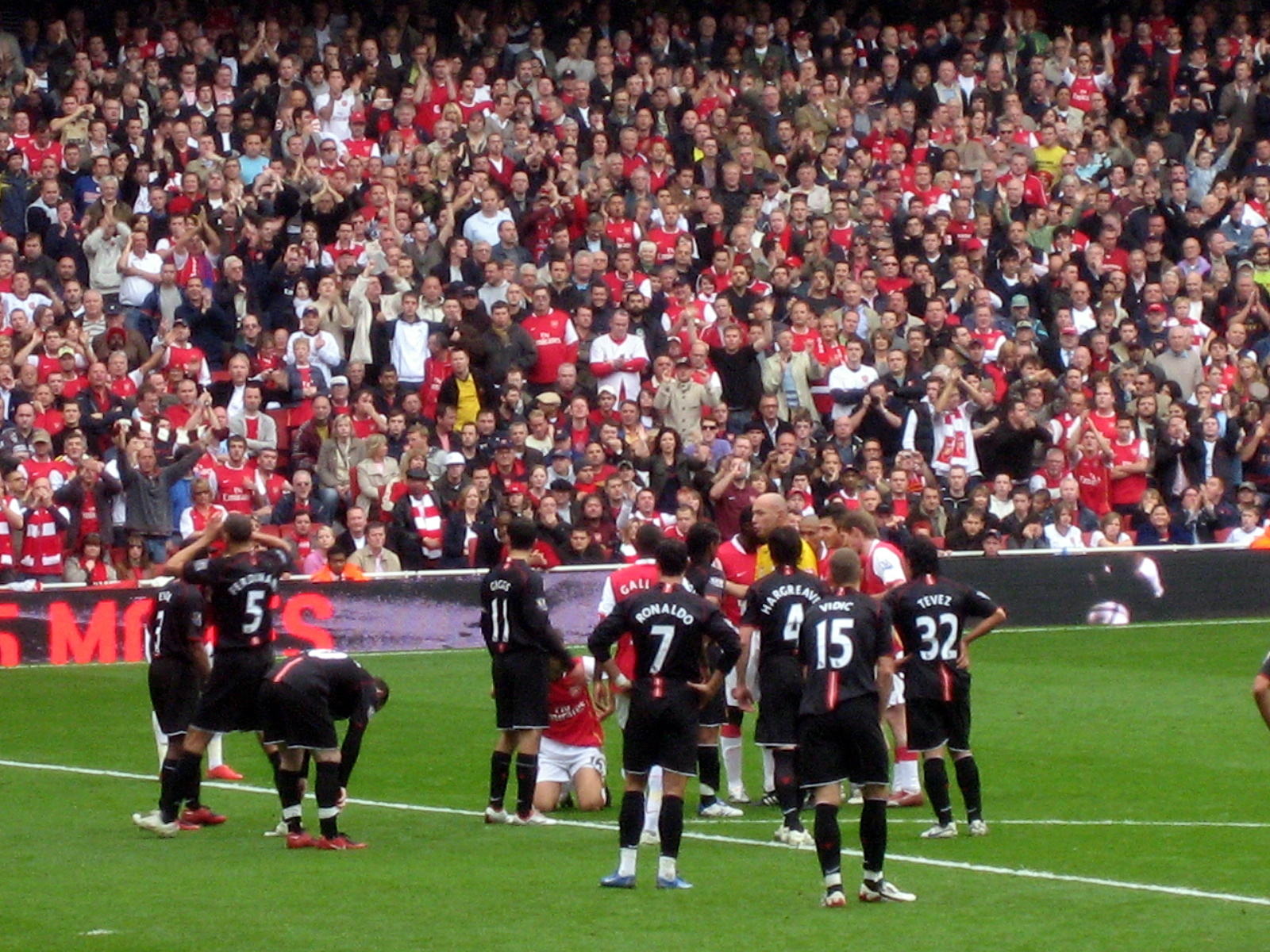 Man Utd Transfer News: Mainoo Benched, January Moves Eyed